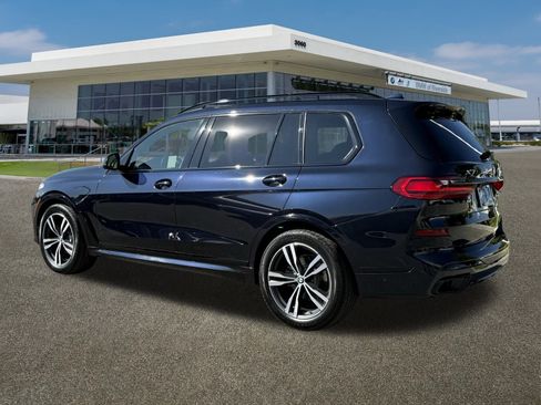 Used 2022 BMW X7 xDrive40i w/ M Sport Package image 7