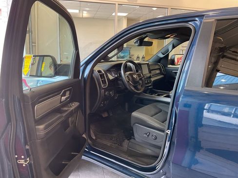 Used 2022 RAM 1500 Big Horn AWD/4WD image 12