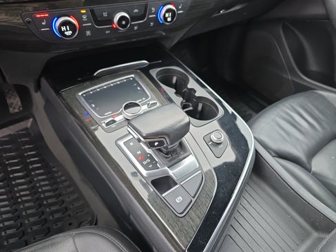 Used 2017 Audi Q7 3.0T Premium Plus w/ Premium Plus Package image 32