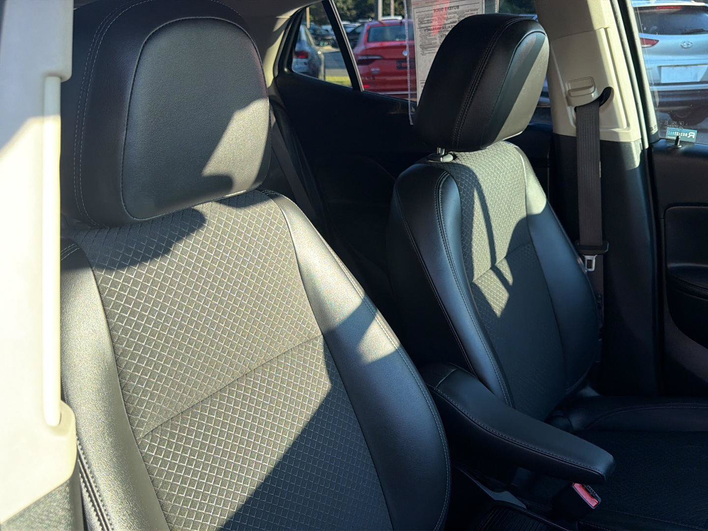 Used 2022 Buick Encore Preferred w/ Safety Package FWD image 16