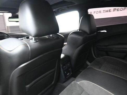 Used 2017 Dodge Charger R/T image 22