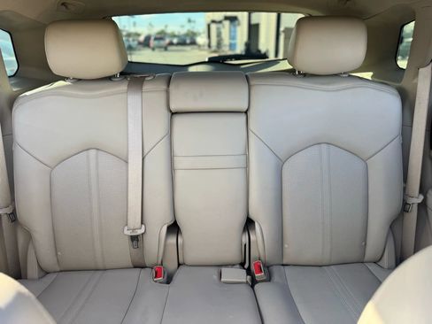 Used 2012 Cadillac SRX Luxury image 30