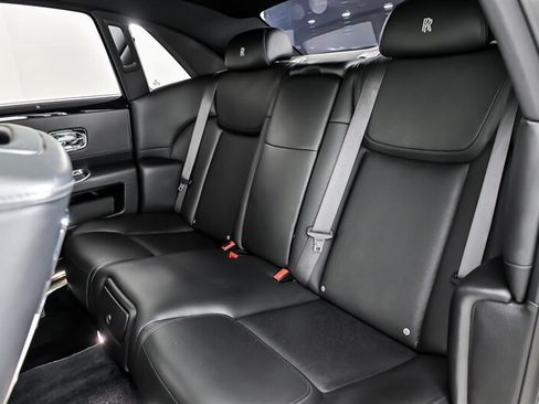 Used 2015 Rolls-Royce Ghost RWD image 20