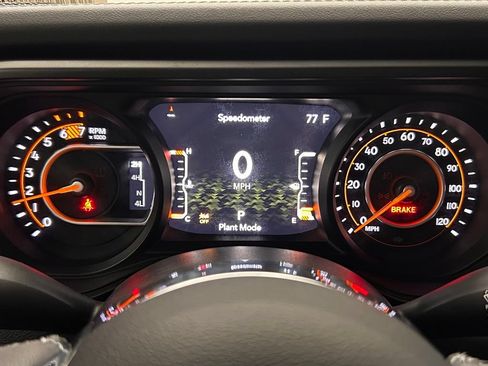 New 2026 Jeep Wrangler Unlimited Sahara w/ Whitecap Package AWD/4WD image 20