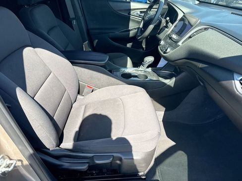 Used 2024 Chevrolet Malibu LT FWD image 28