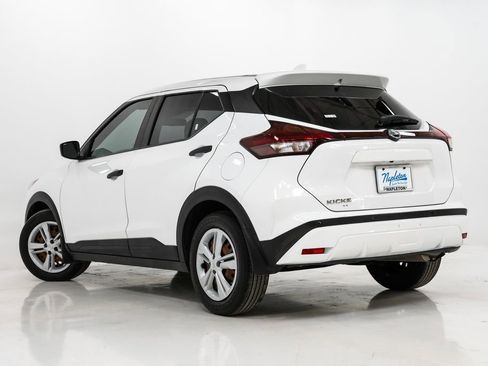 Used 2021 Nissan Kicks S image 26