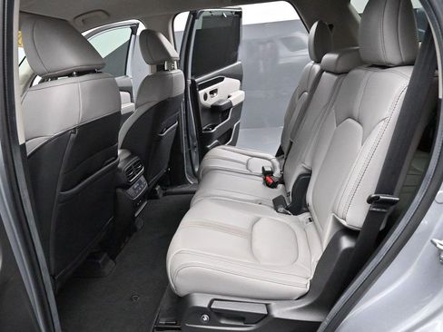 Used 2024 Honda Pilot EX-L image 30
