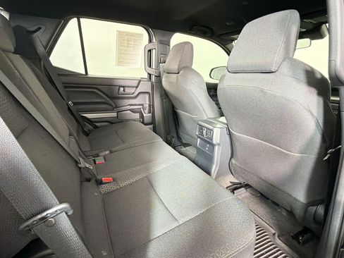 Used 2025 Toyota 4Runner SR5 AWD/4WD image 28