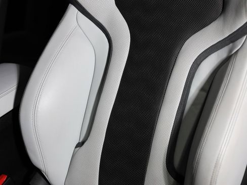 Used 2021 BMW M4 Competition w/ M Carbon Exterior Package image 37