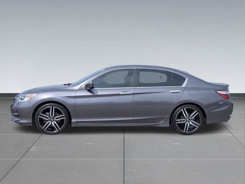 Used 2016 Honda Accord Sport image 2