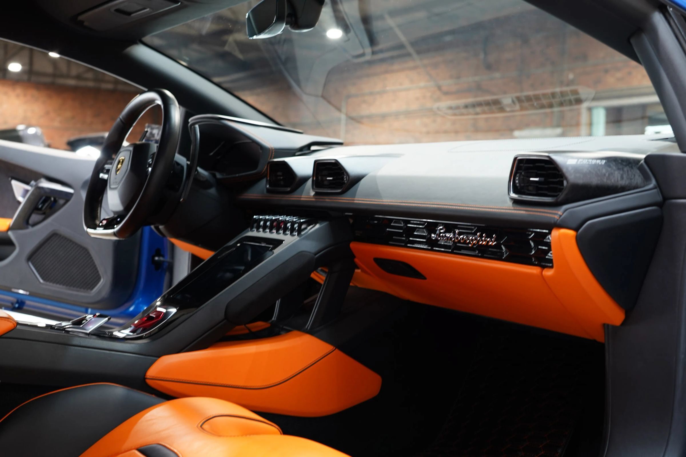Used 2020 Lamborghini Huracan EVO RWD image 61