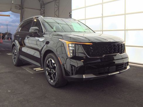 Used 2024 Kia Sorento S w/ Panoramic Sunroof Package image 1