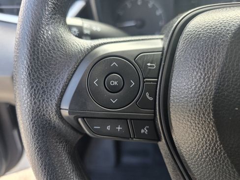 Used 2025 Toyota Corolla LE image 23