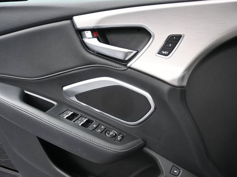 Certified 2024 Acura RDX SH-AWD image 8