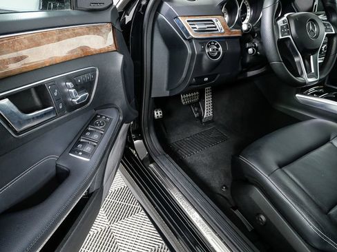Used 2016 Mercedes-Benz E 350 4MATIC Sedan image 8