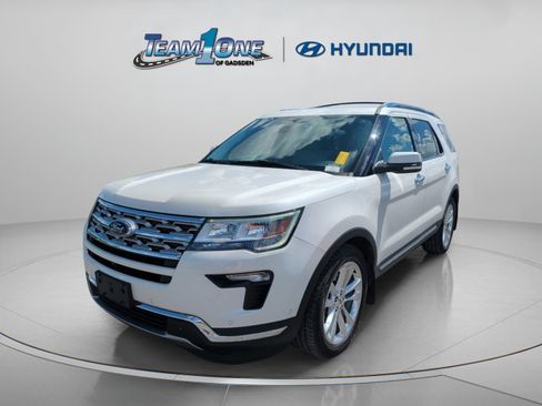 Used 2018 Ford Explorer Limited w/ Equipment Group 301A FWD image 4