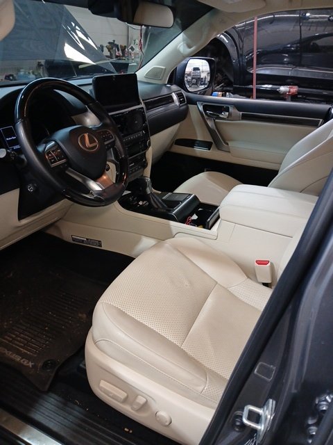 Certified 2023 Lexus GX 460 Luxury w/ Sport Design Package AWD/4WD image 1