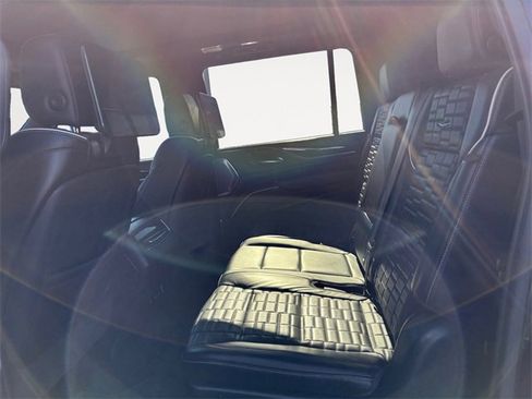 Used 2021 Cadillac Escalade ESV Sport Platinum image 13