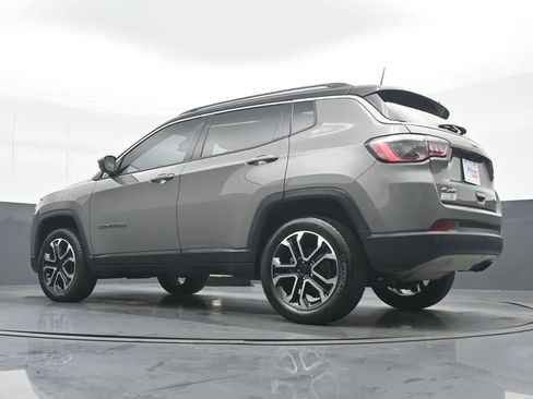 Used 2022 Jeep Compass Limited image 19