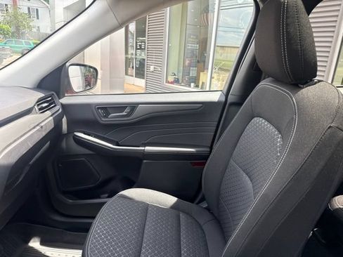 Certified 2025 Ford Escape Active w/ Cold Weather Package AWD/4WD image 27