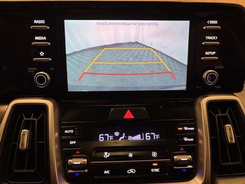 Certified 2021 Kia Sorento S w/ Panoramic Sunroof Package image 17