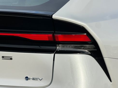 New 2026 Toyota Prius LE FWD image 53