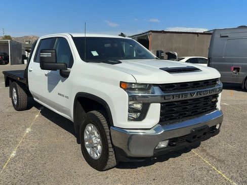 Used 2022 Chevrolet Silverado 2500 LT w/ Convenience Package AWD/4WD image 2