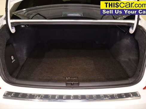 Used 2021 Volkswagen Passat 2.0T SE w/ Luggage Net & Mats Package FWD image 29