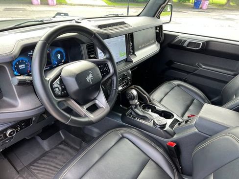 Used 2025 Ford Bronco Badlands AWD/4WD image 19
