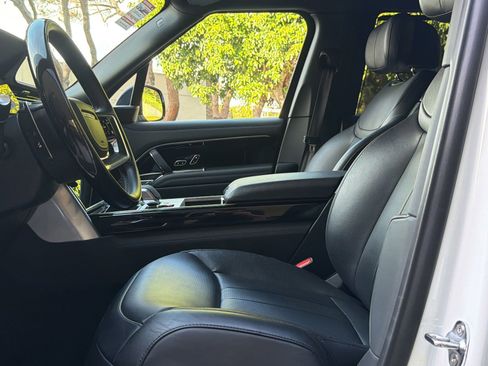 Used 2025 Land Rover Range Rover Autobiography AWD/4WD image 5