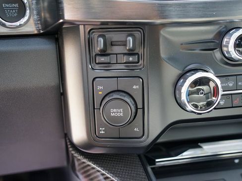 New 2025 Ford F350 Lariat w/ Lariat Ultimate Package image 17