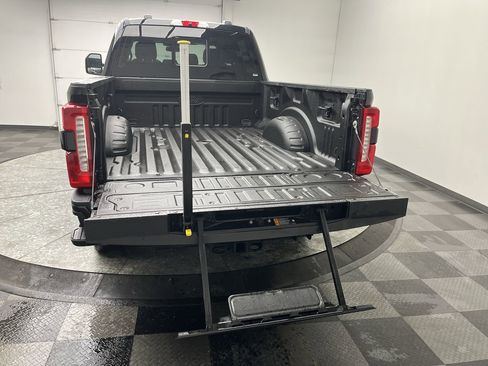 Used 2023 Ford F250 Lariat w/ Lariat Ultimate Package image 33