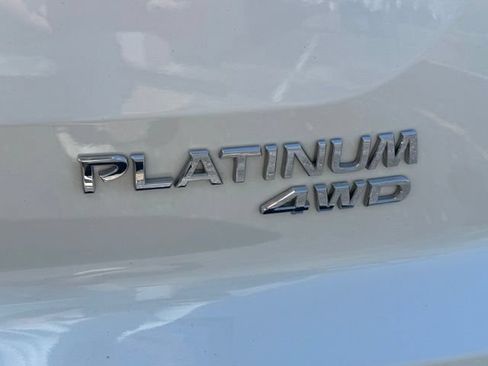 Used 2024 Nissan Pathfinder Platinum AWD/4WD image 7