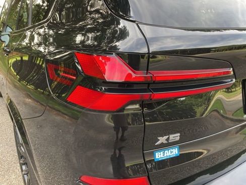 Used 2025 BMW X5 M60i image 14