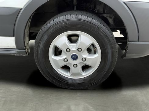 Used 2018 Ford Transit 350 XLT image 15