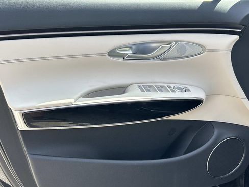 New 2026 Genesis GV70 2.5T AWD/4WD image 17