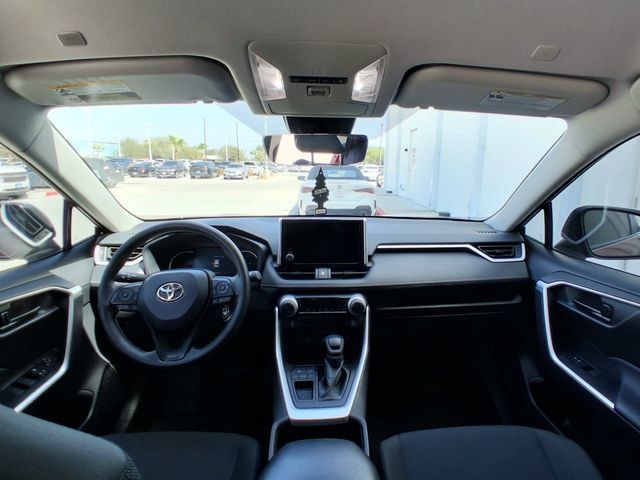 Used 2025 Toyota RAV4 LE FWD image 13