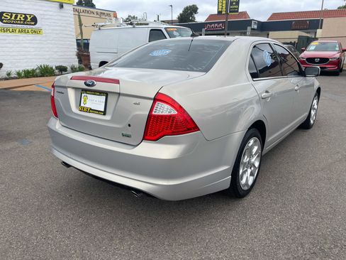 Used 2010 Ford Fusion SE image 3