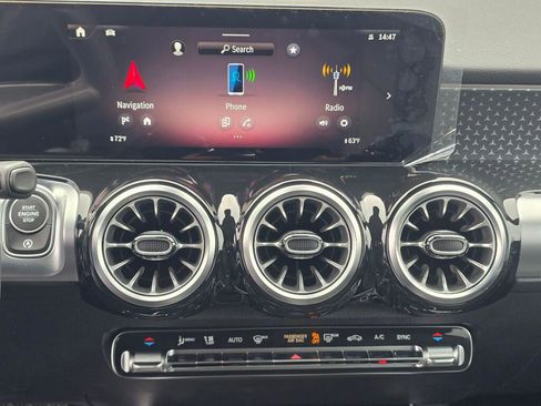 Certified 2025 Mercedes-Benz GLB 250 4MATIC image 15