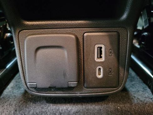 Used 2024 Chevrolet TrailBlazer RS w/ Convenience Package image 14