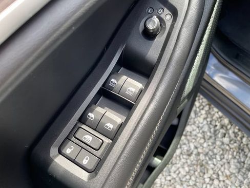 Used 2023 Jeep Grand Cherokee L Limited AWD/4WD image 26