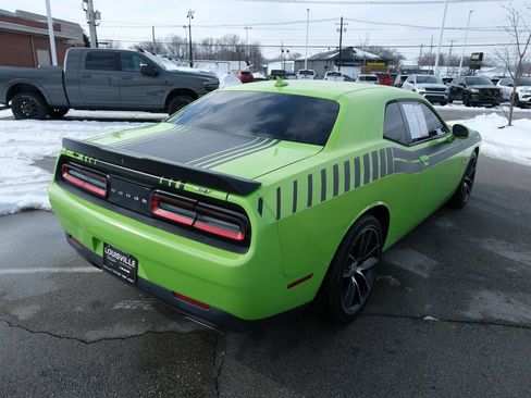 Used 2015 Dodge Challenger R/T Scat Pack w/ Leather Interior Group RWD image 7