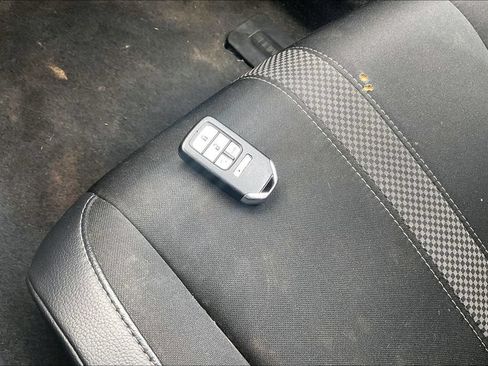 Used 2021 Honda Civic Sport image 12
