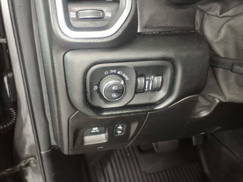 Used 2019 RAM 1500 Big Horn AWD/4WD image 15