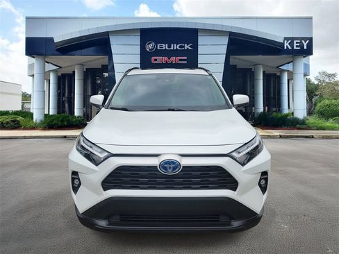 Used 2022 Toyota RAV4 XLE Premium image 2