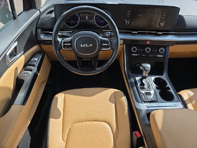 Used 2024 Kia Carnival LX FWD image 13
