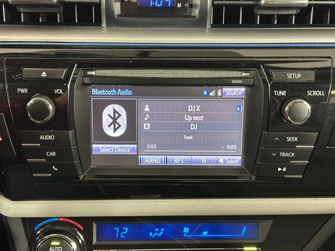 Used 2015 Toyota Corolla LE image 33