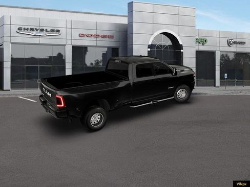 New 2026 RAM 3500 Big Horn AWD/4WD image 8