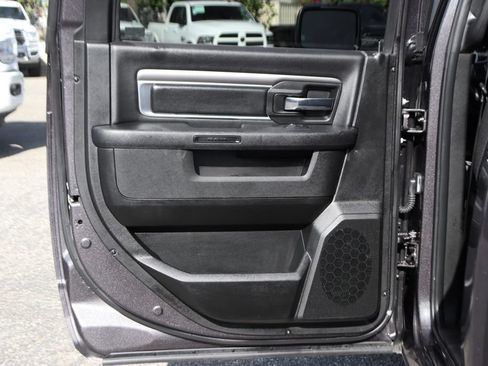 Used 2024 RAM 1500 Warlock AWD/4WD image 33