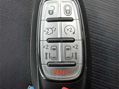 Used 2023 Chrysler Voyager LX image 30